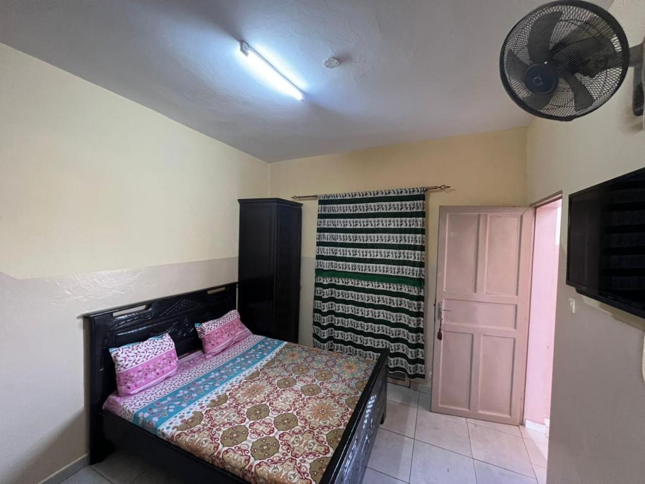 Chez Mimi Hotel Toubab Dialaw Exterior photo